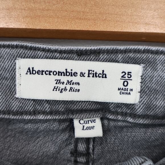 NWT Abercrombie & Fitch Curve Love High Rise Mom Jean Grey Size 25 Regular - Picture 11 of 12